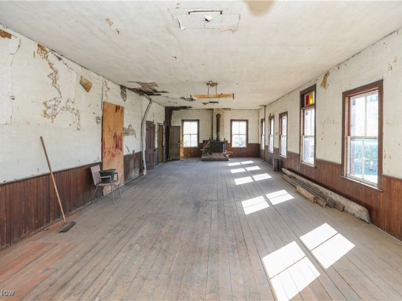 9401 Tallmadge Road, Diamond, OH 44412 Photo 23