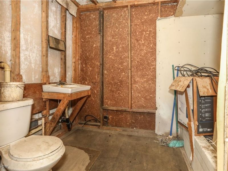 9401 Tallmadge Road, Diamond, OH 44412 Photo 37