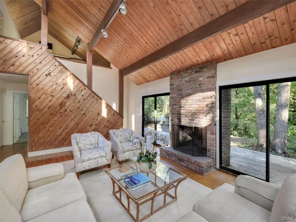 251 Town Lane, Amagansett, NY 11930