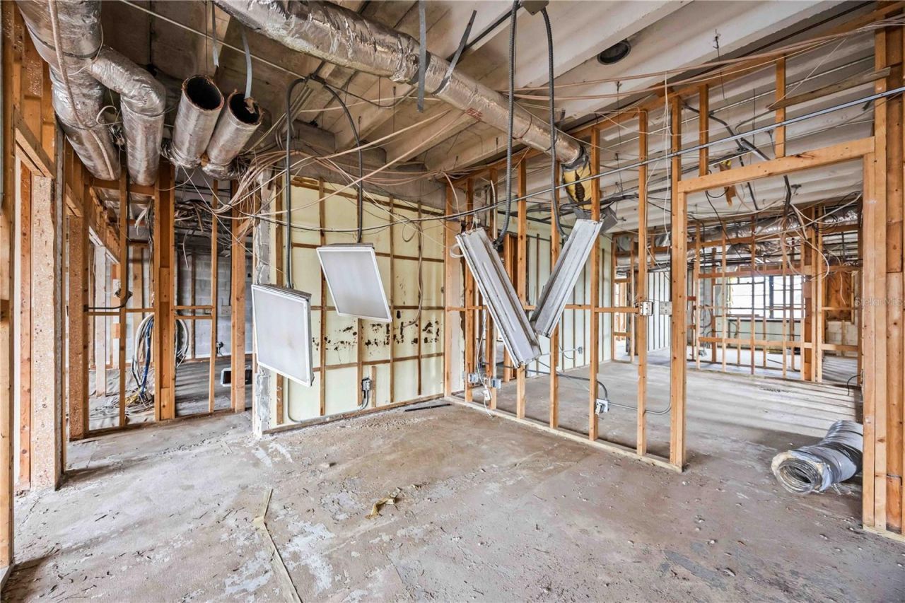 214 Miami Avenue E, Venice, FL 34285 Photo