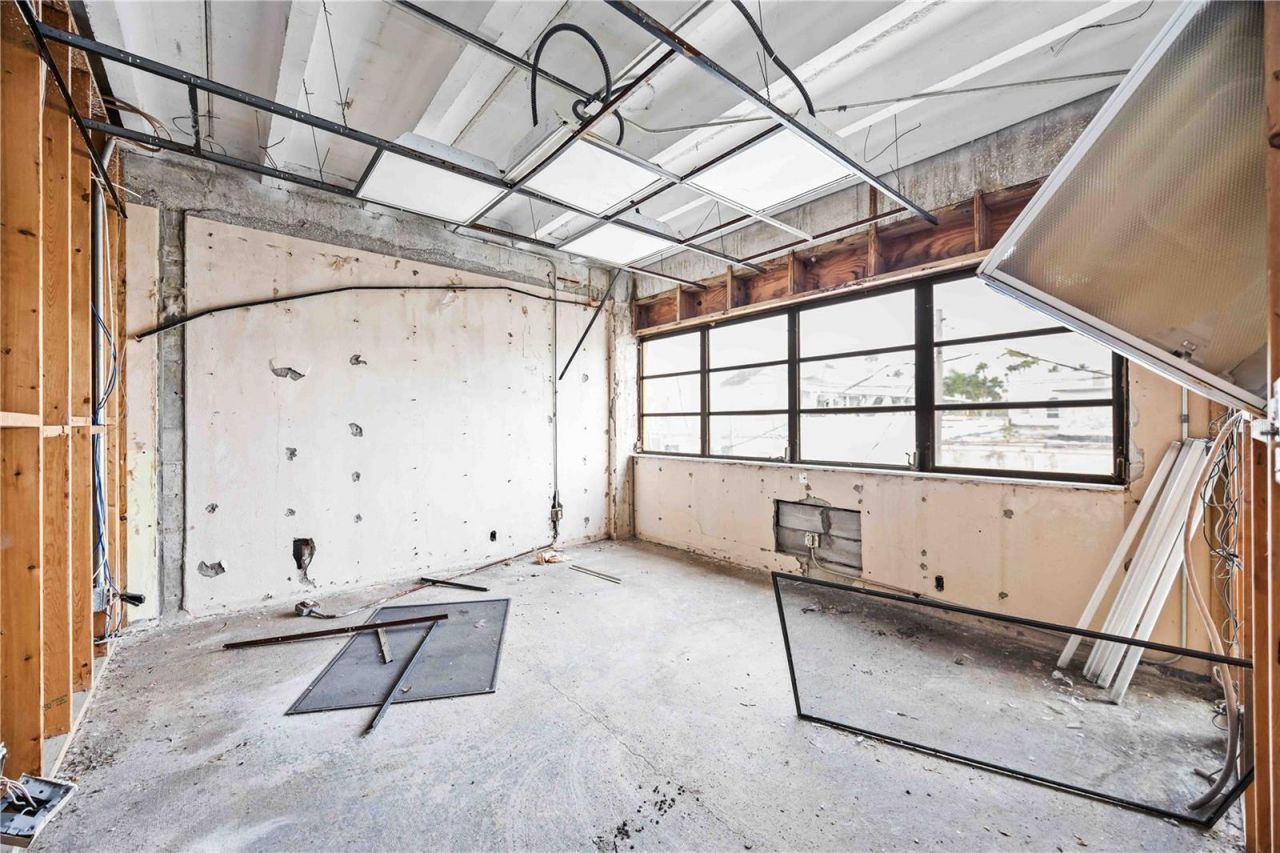 214 Miami Avenue E, Venice, FL 34285 Photo