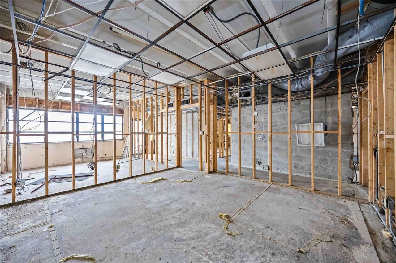 214 Miami Avenue E, Venice, FL 34285 Photo