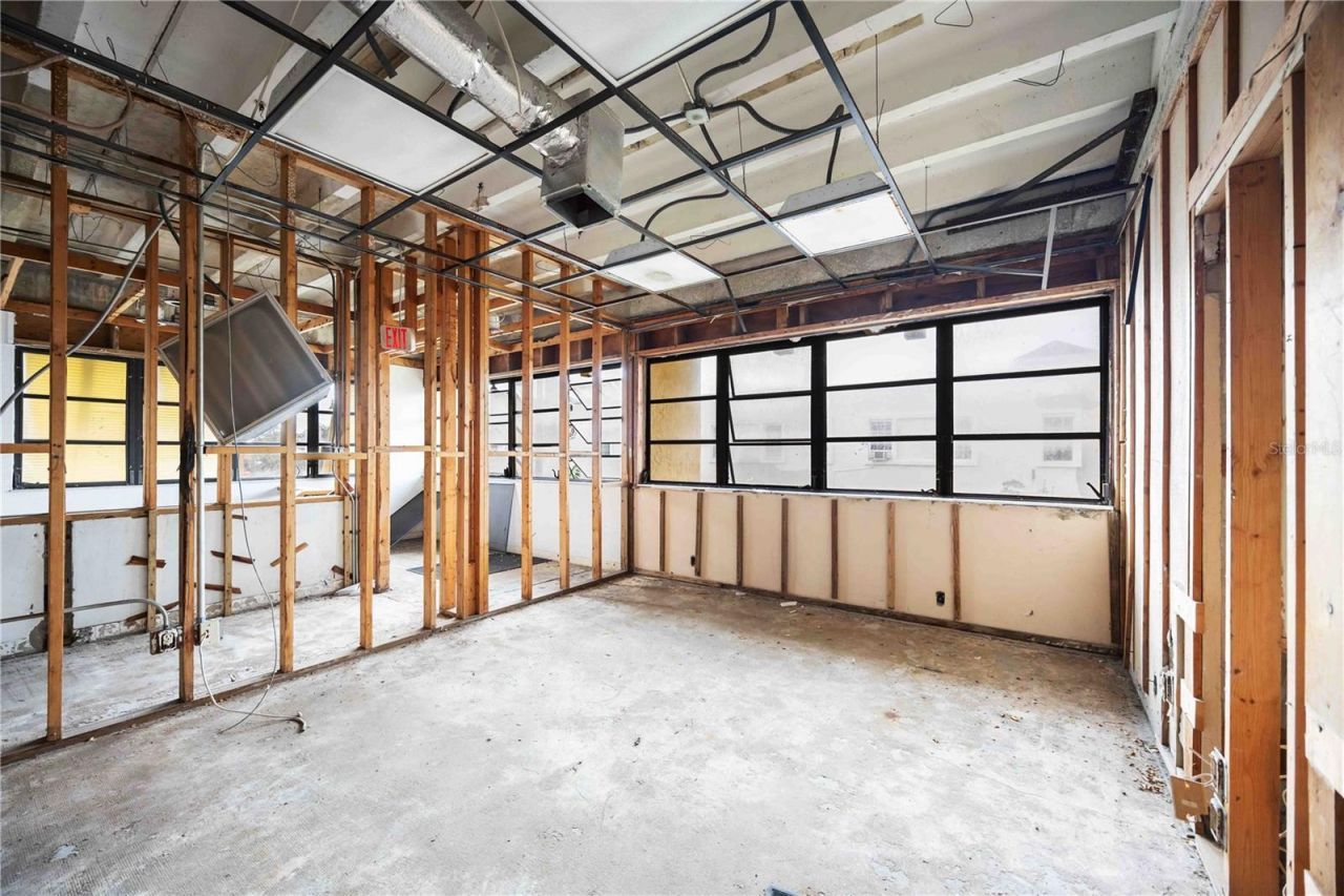 214 Miami Avenue E, Venice, FL 34285 Photo