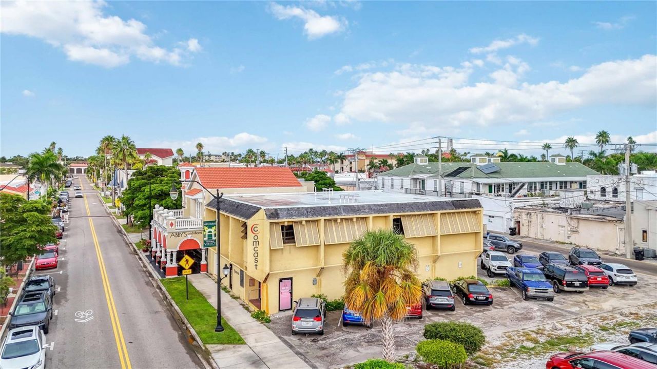 214 Miami Avenue E, Venice, FL 34285 Photo
