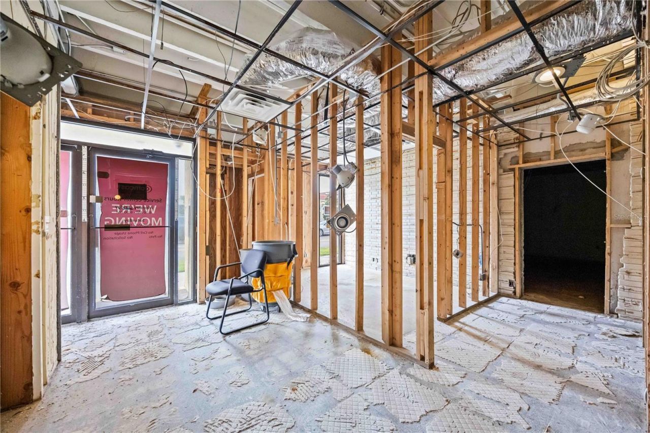 214 Miami Avenue E, Venice, FL 34285 Photo