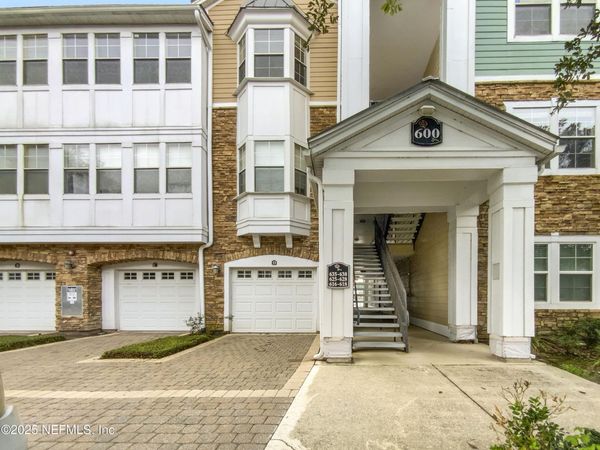 8550 TOUCHTON Road, Unit 635, Jacksonville, FL 32216