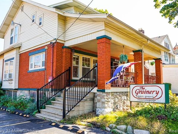 809 Church Street, Flint, MI 48502