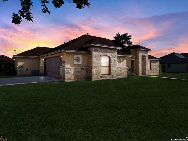 1758 Crooked Creek, Pleasanton, TX 78064