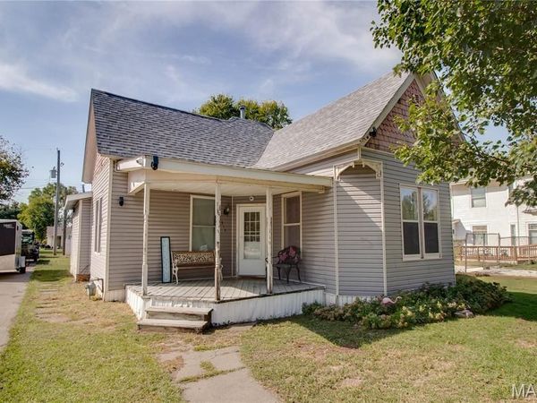 312 N Main Street, Medora, IL 62063