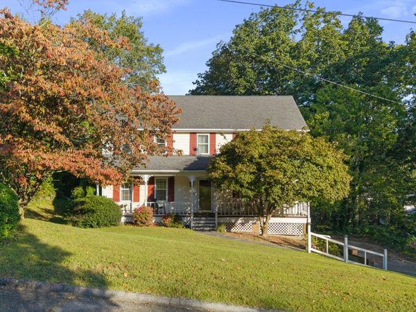 421 Golden Oaks Drive, Hixson, TN 37343