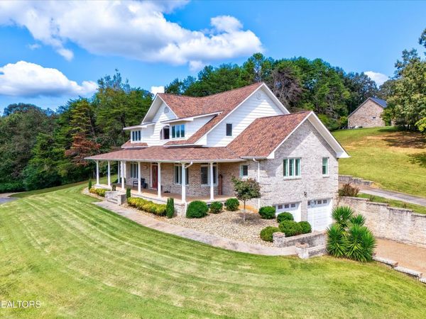 225 Rivers Edge Drive, Loudon, TN 37774