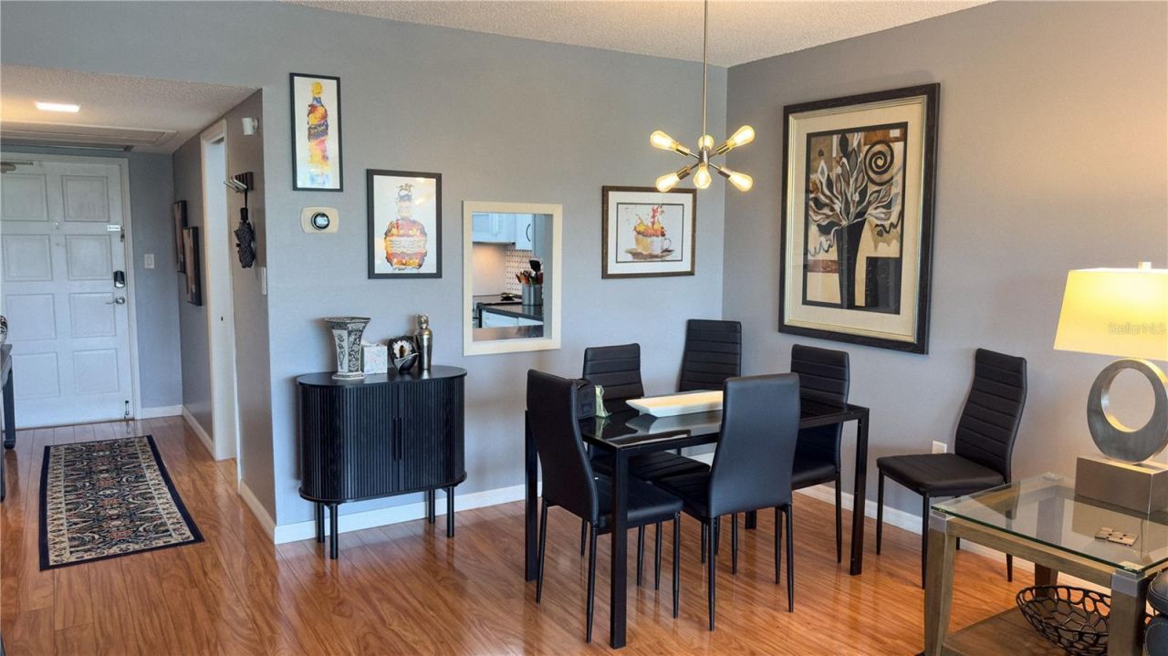 7461 W Country Club Drive N, Unit 209, Sarasota, FL 34243 Photo