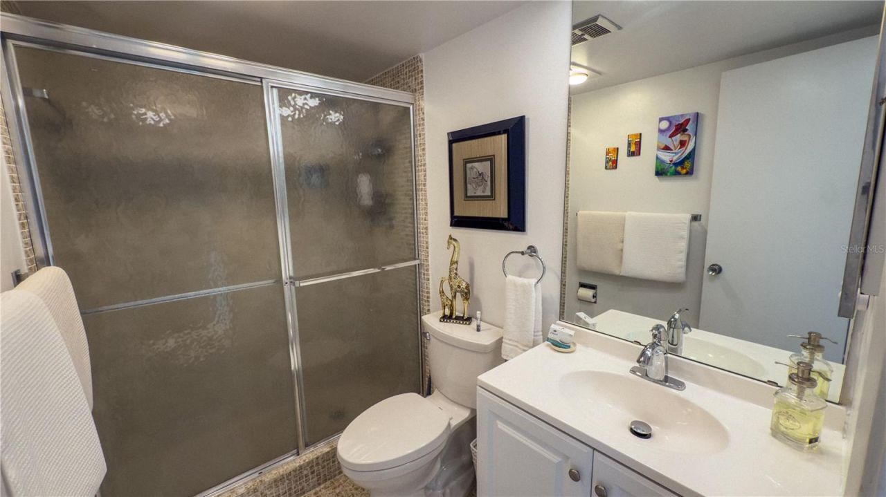 7461 W Country Club Drive N, Unit 209, Sarasota, FL 34243 Photo