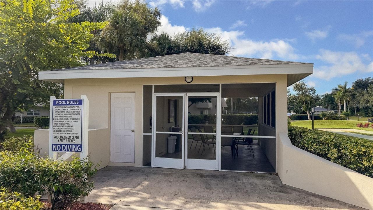 7461 W Country Club Drive N, Unit 209, Sarasota, FL 34243 Photo