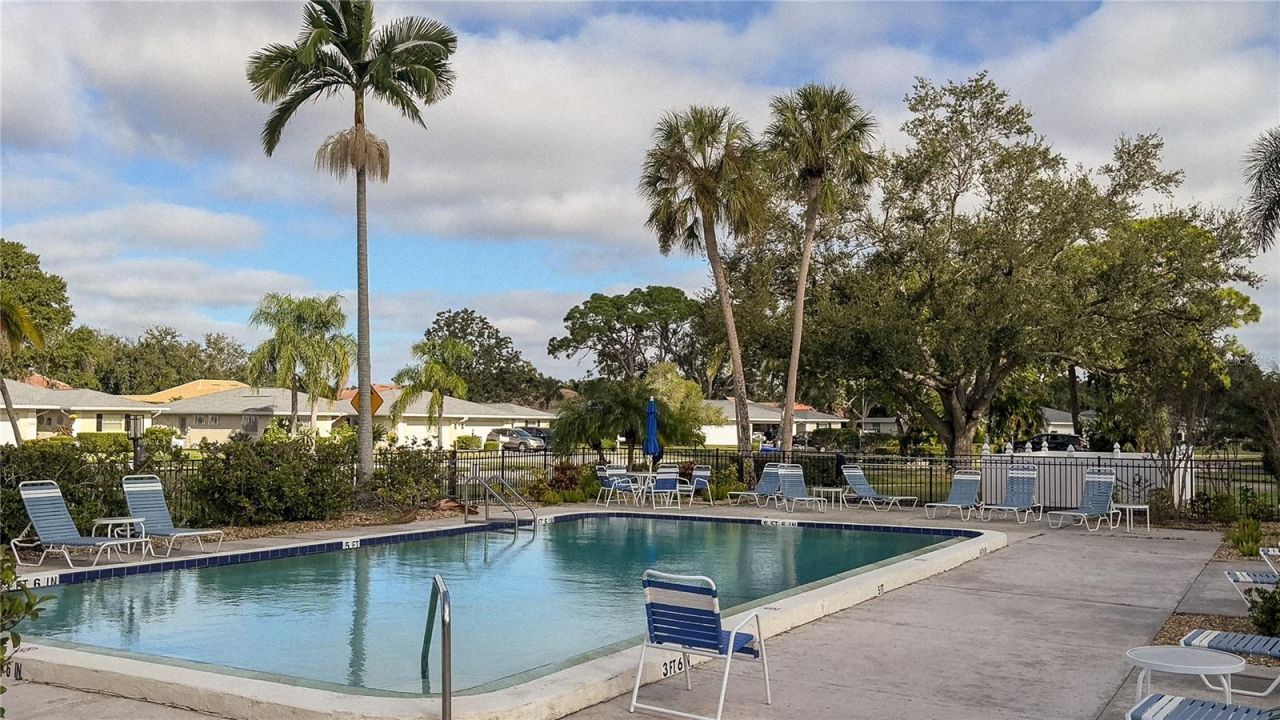 7461 W Country Club Drive N, Unit 209, Sarasota, FL 34243 Photo