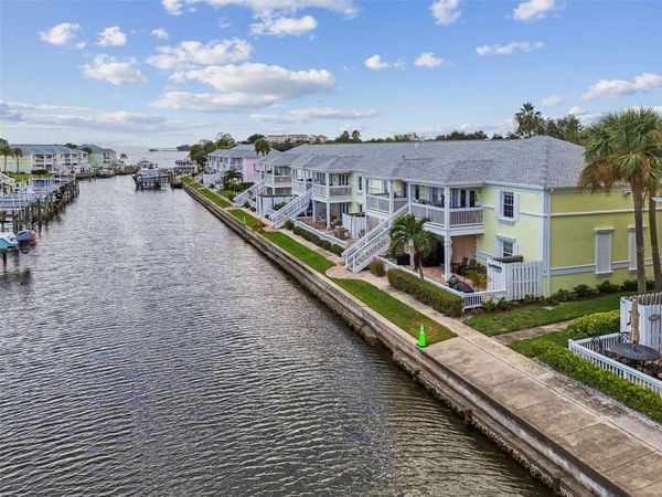 5116 BEACH DRIVE SE, Unit D, ST PETERSBURG, FL 33705