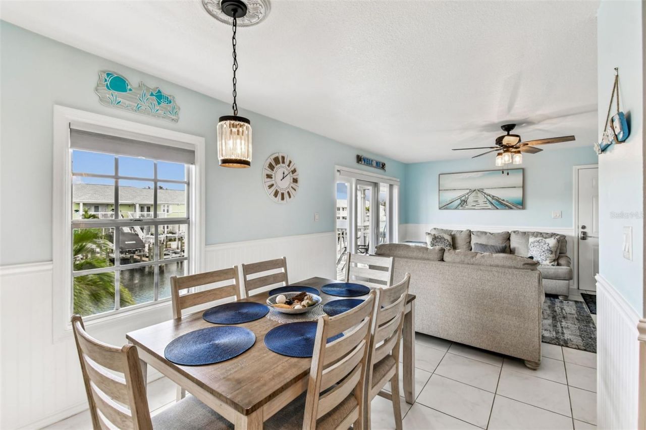 5116 Beach Drive Se, Unit D, Saint Petersburg, FL 33705 Photo