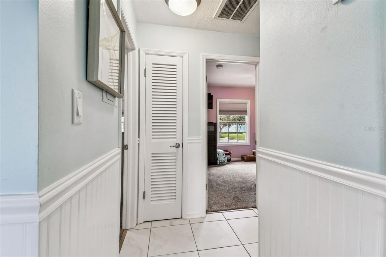 5116 Beach Drive Se, Unit D, Saint Petersburg, FL 33705 Photo