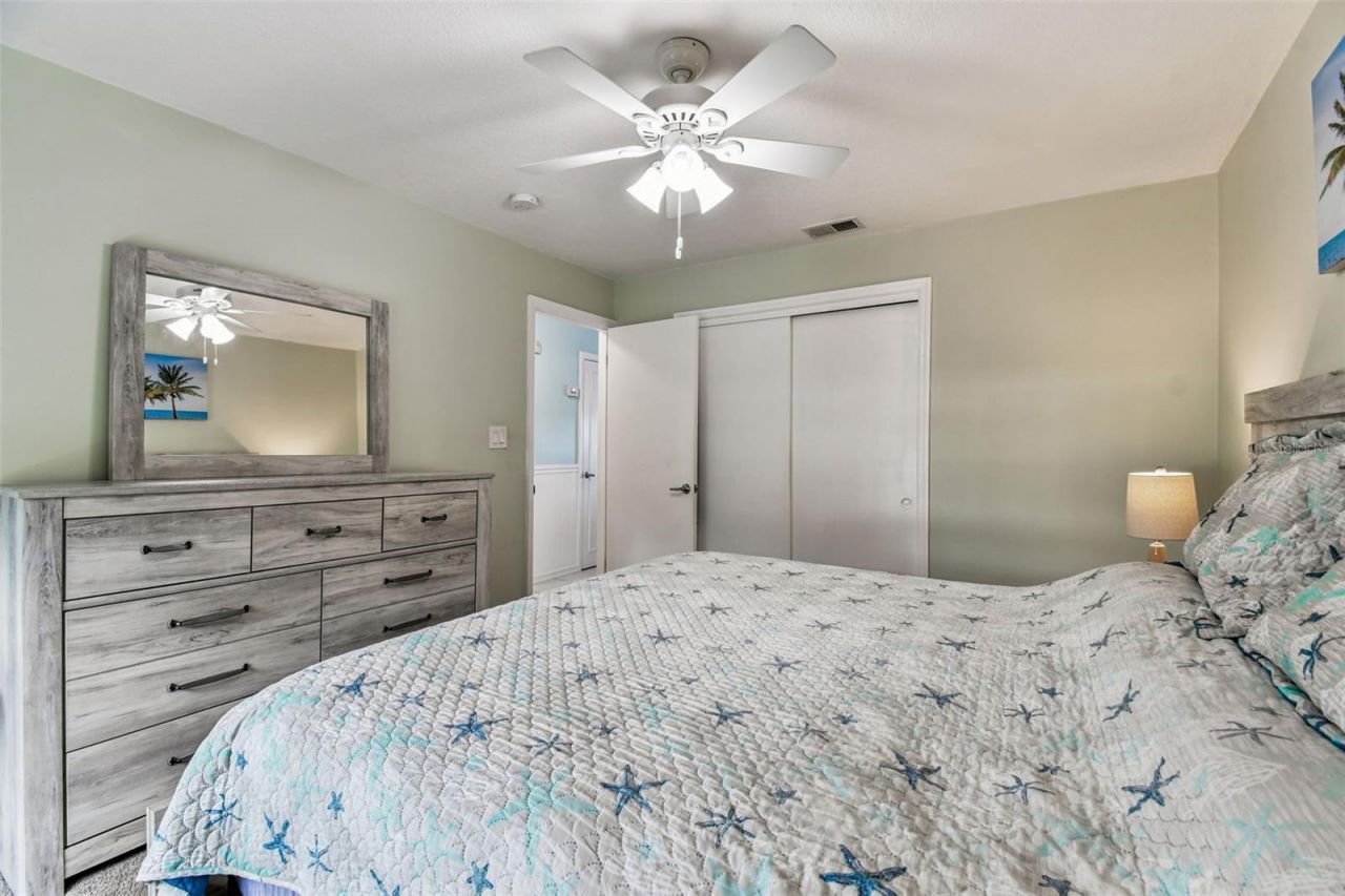 5116 Beach Drive Se, Unit D, Saint Petersburg, FL 33705 Photo