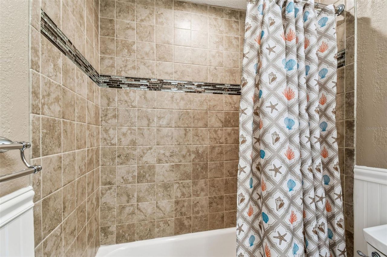 5116 Beach Drive Se, Unit D, Saint Petersburg, FL 33705 Photo