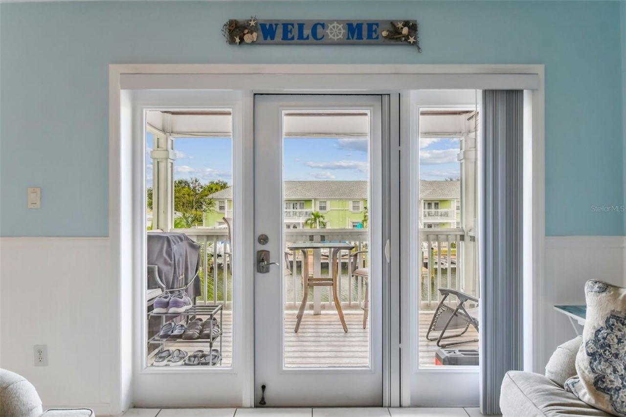 5116 Beach Drive Se, Unit D, Saint Petersburg, FL 33705 Photo