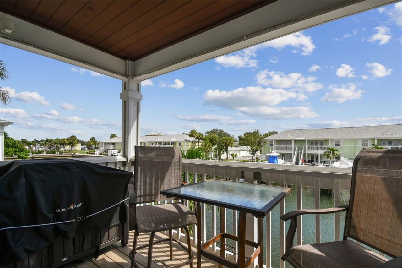 5116 Beach Drive Se, Unit D, Saint Petersburg, FL 33705 Photo