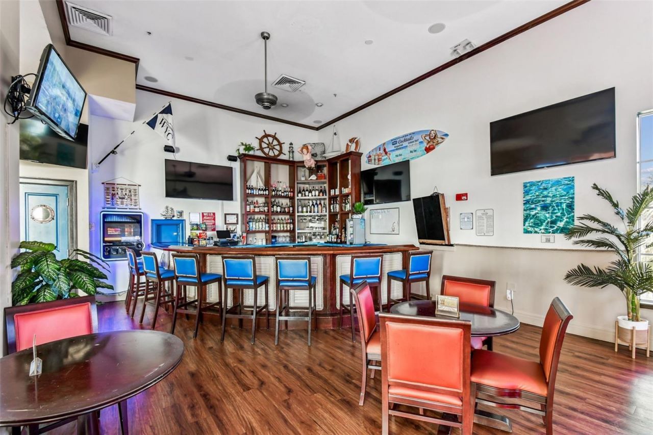 5116 Beach Drive Se, Unit D, Saint Petersburg, FL 33705 Photo