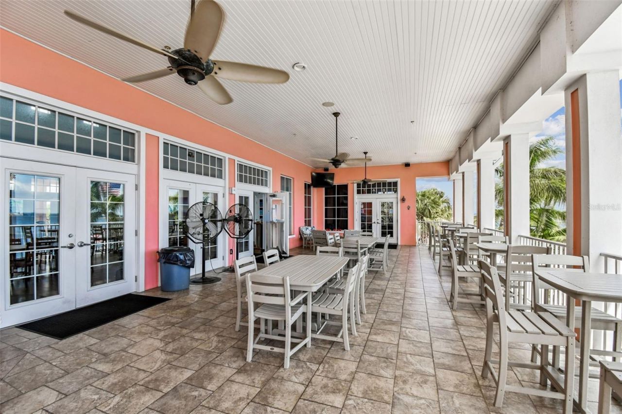 5116 Beach Drive Se, Unit D, Saint Petersburg, FL 33705 Photo