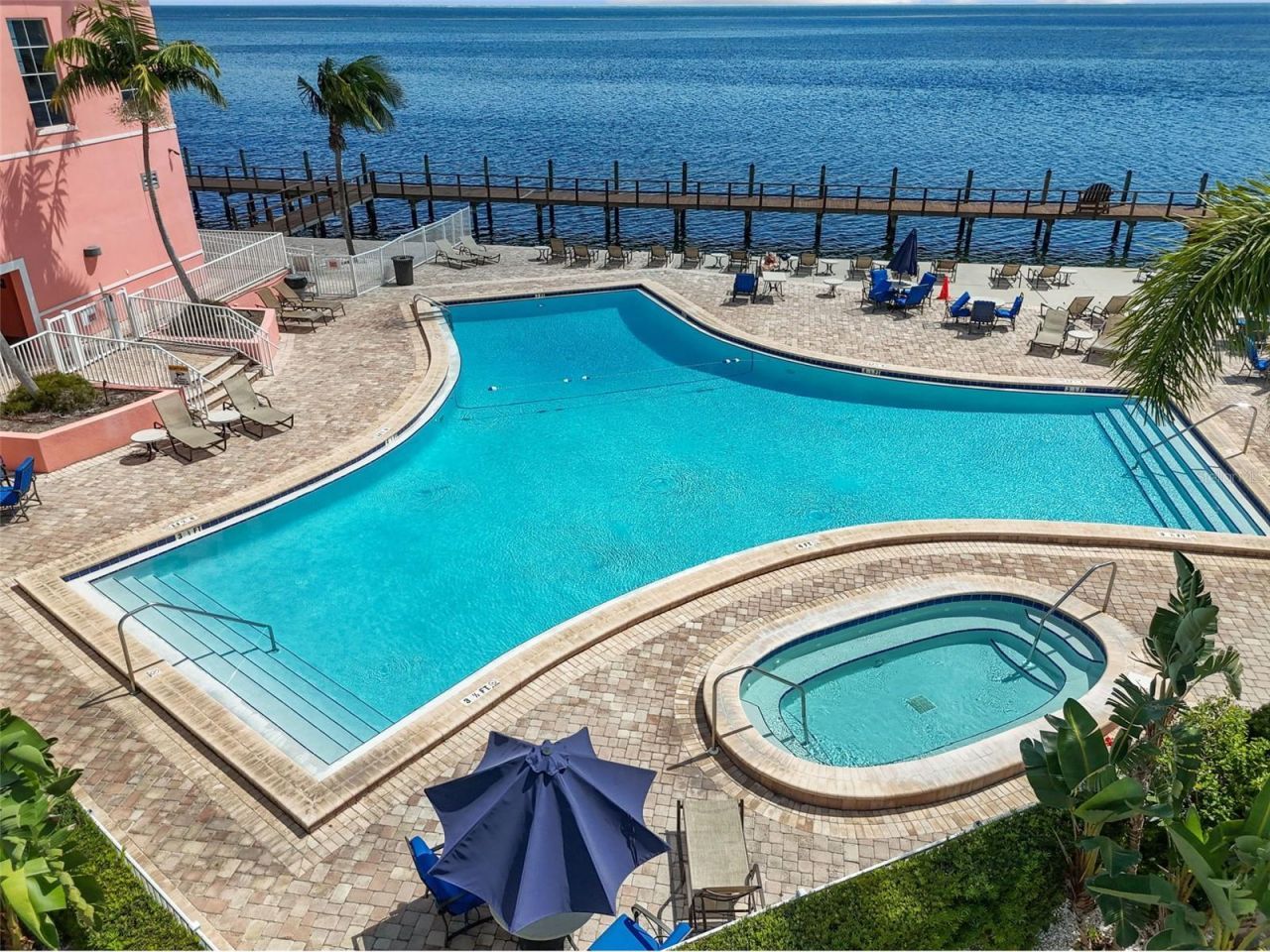 5116 Beach Drive Se, Unit D, Saint Petersburg, FL 33705 Photo