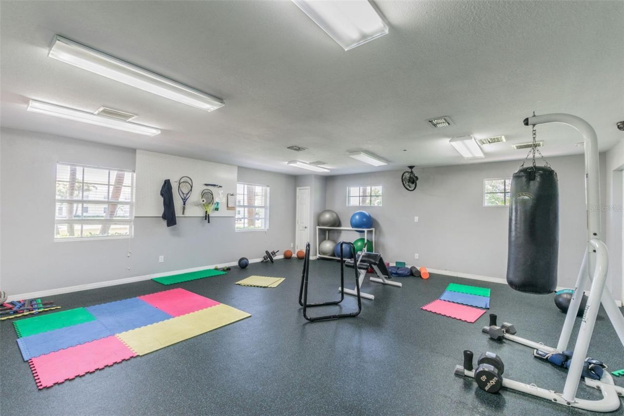 5116 Beach Drive Se, Unit D, Saint Petersburg, FL 33705 Photo