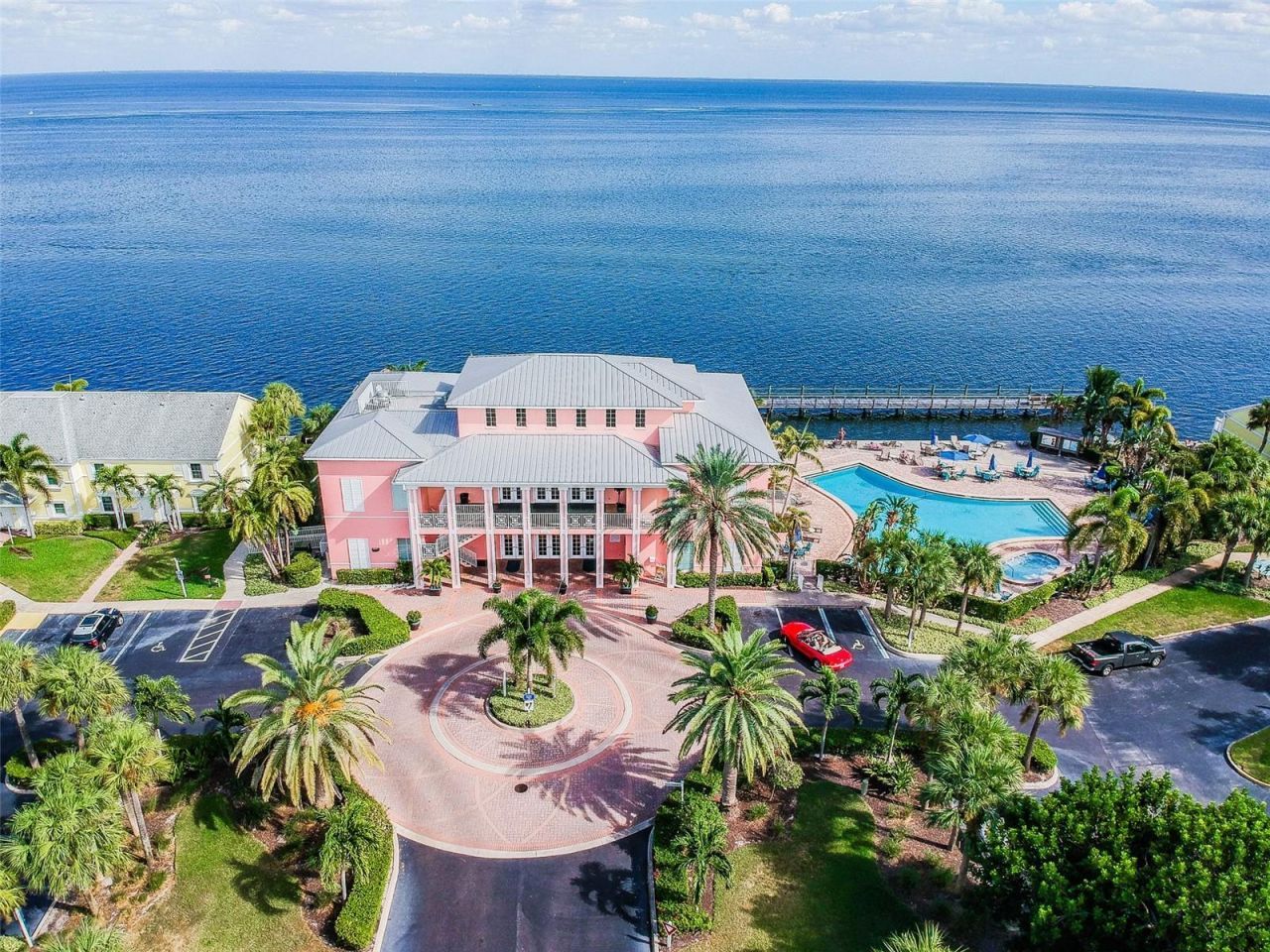 5116 Beach Drive Se, Unit D, Saint Petersburg, FL 33705 Photo