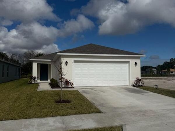 551 SW Richmond Circle, Palm Bay, FL 32908