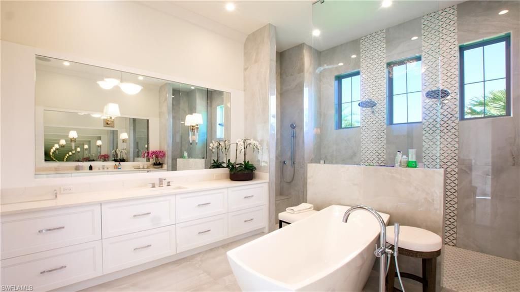 700 Wedge Dr, Naples, FL 34103 Photo