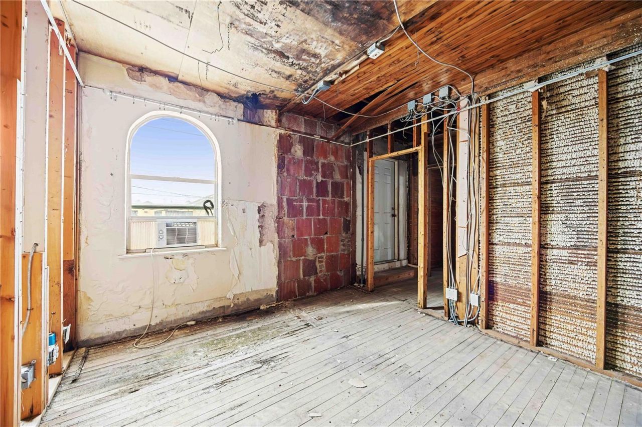 219 W Venice Avenue, Venice, FL 34285 Photo