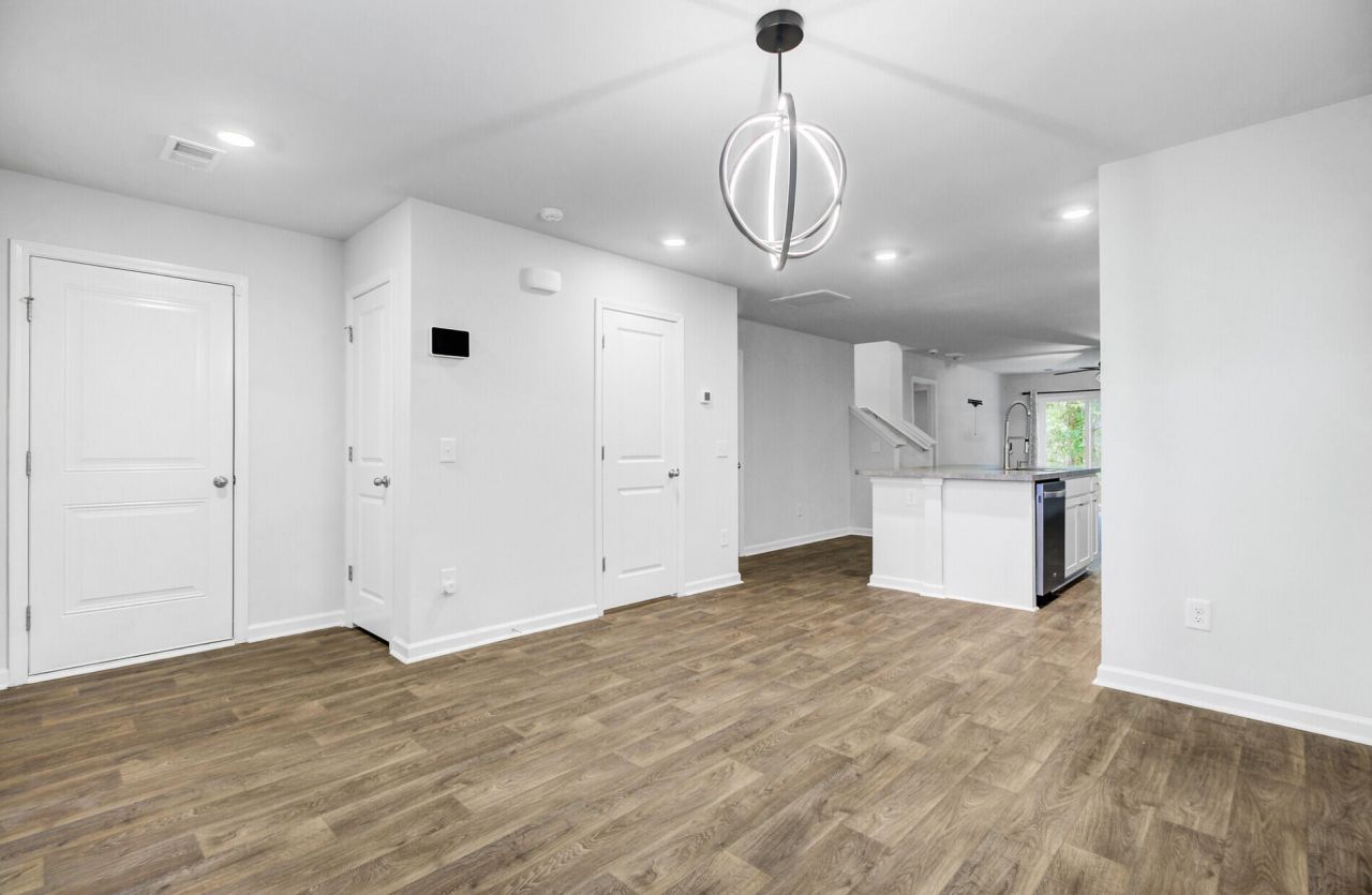 127 Rosefield Court Photo 10