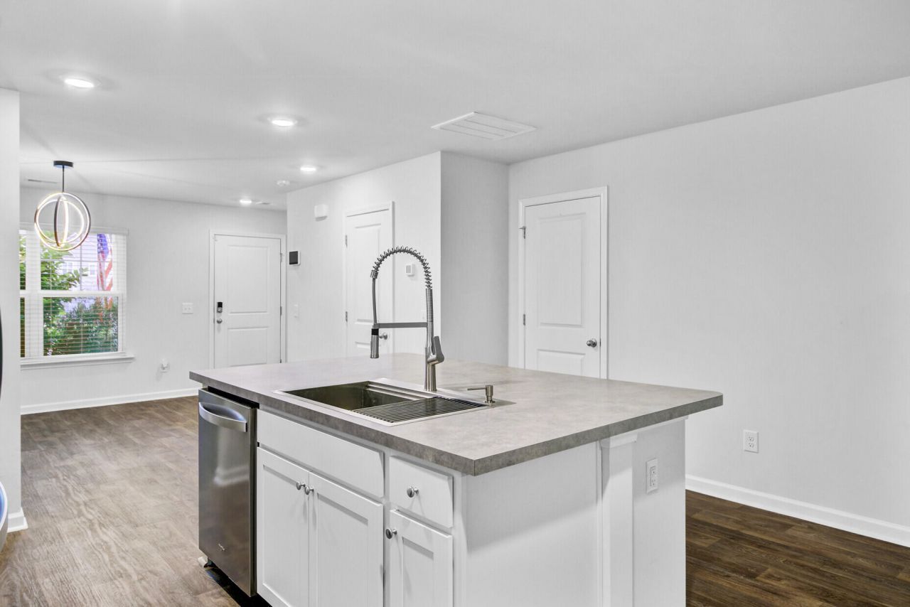 127 Rosefield Court Photo 15