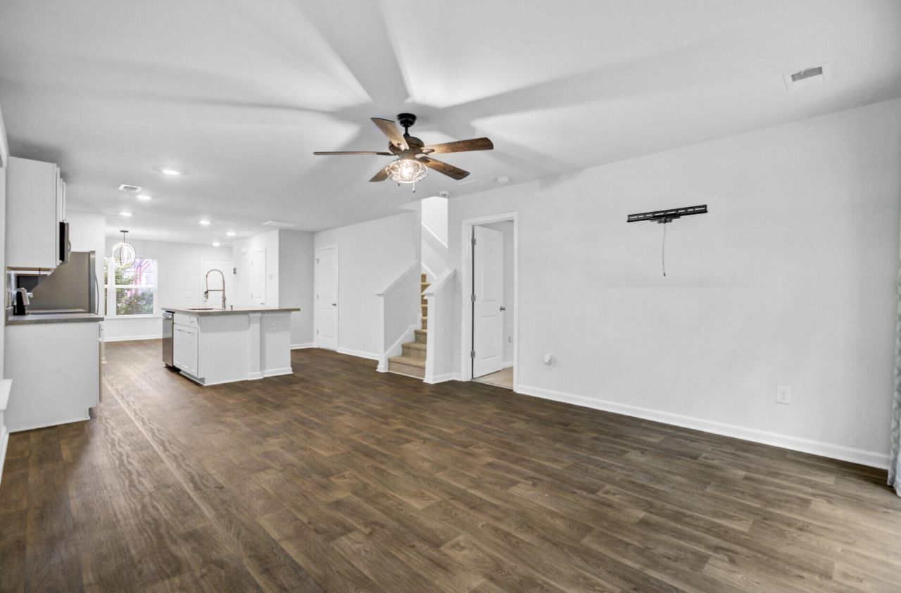 127 Rosefield Court Photo 17