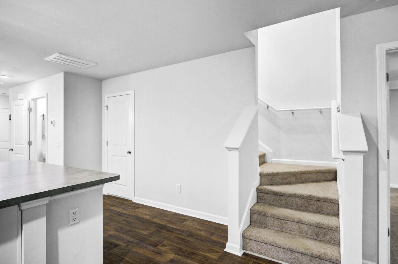 127 Rosefield Court Photo 24