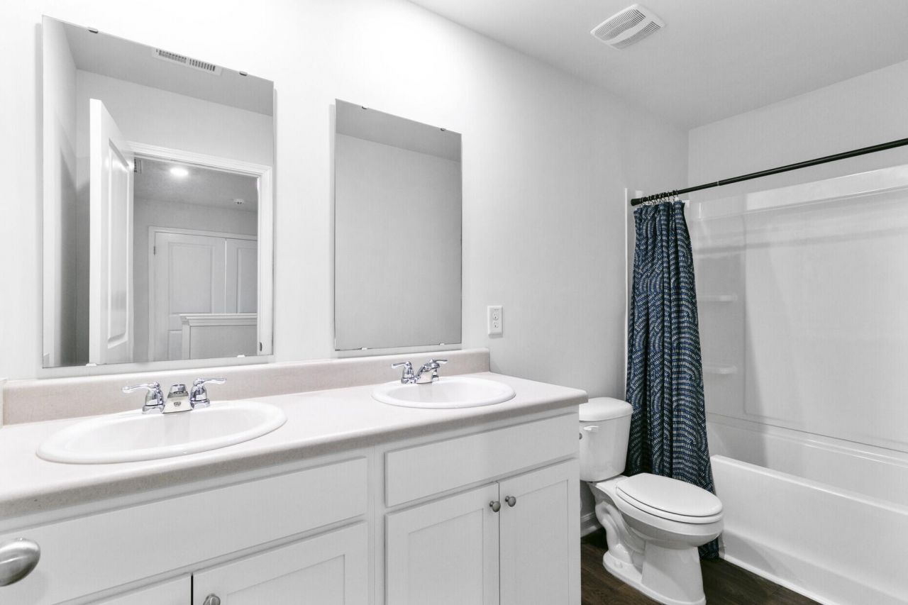 127 Rosefield Court Photo 35