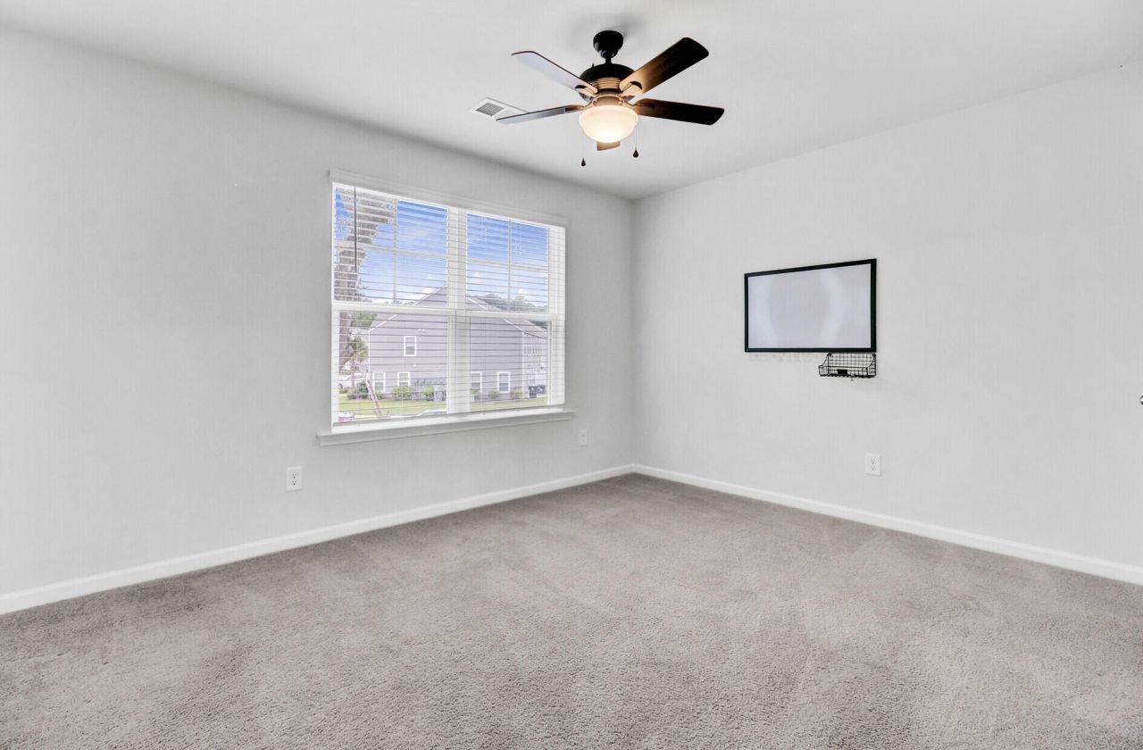 127 Rosefield Court Photo 37