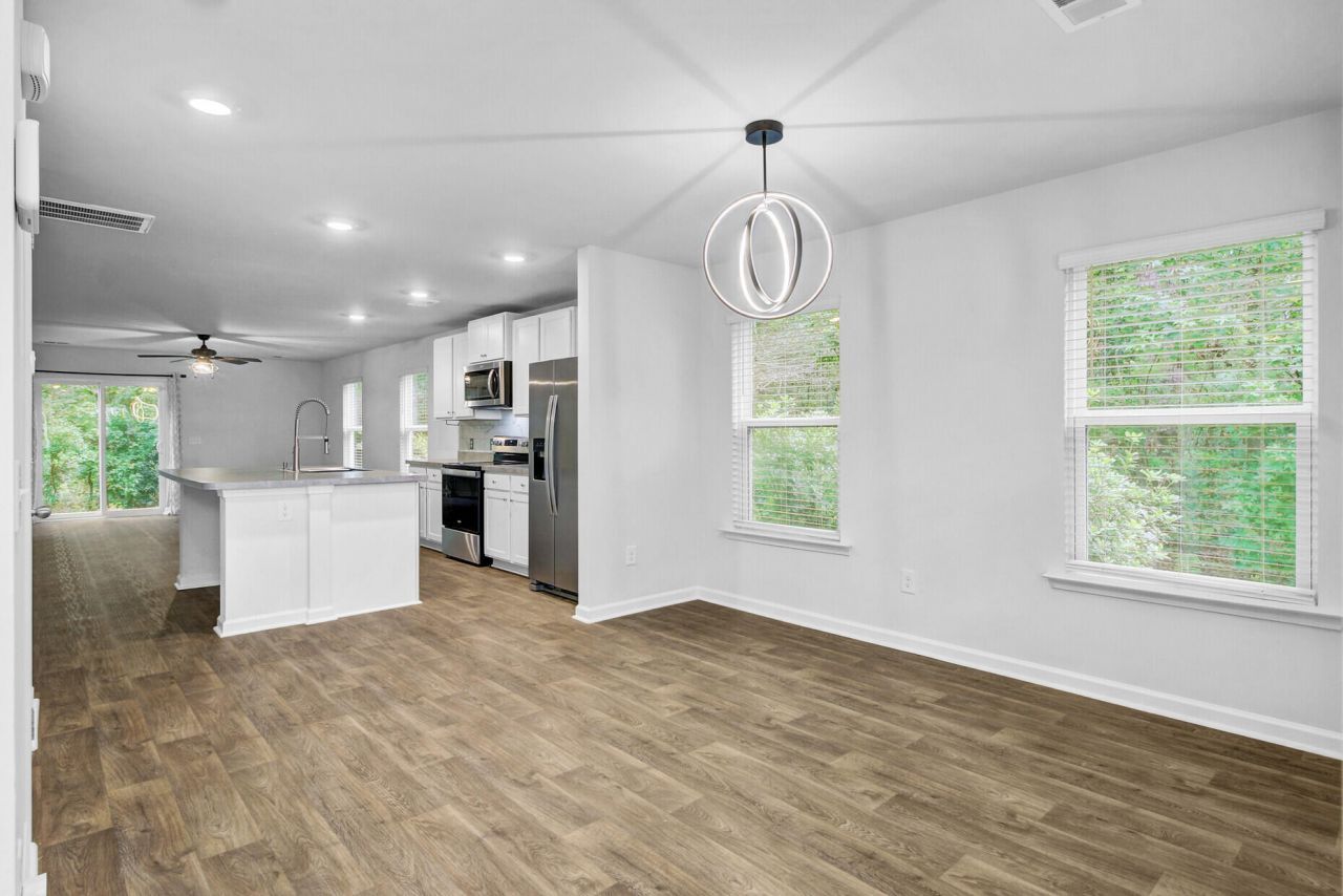 127 Rosefield Court Photo 7