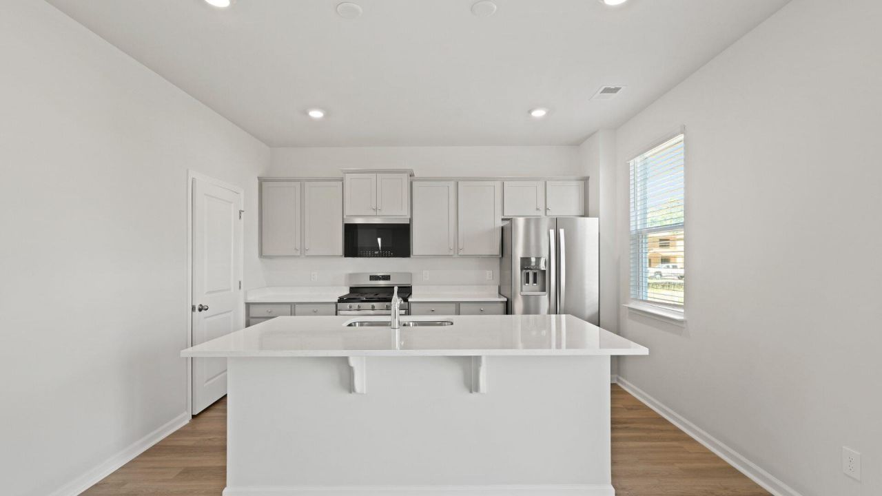 450 Tulip Poplar Drive Photo 3