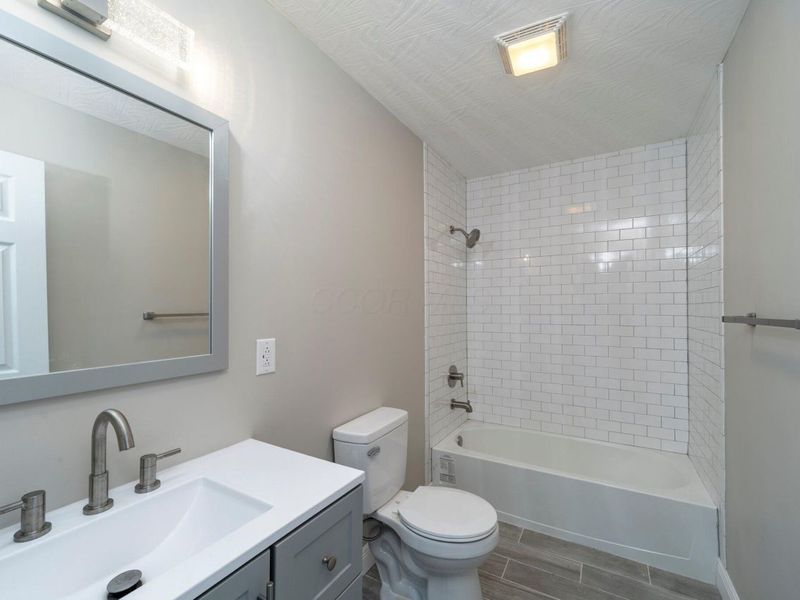 13370 Wyatt Falls Court, Leesburg, OH 45135 Photo 18