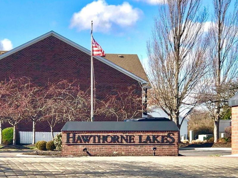 5536 Cedar Springs, Unit 5536A, Columbus, OH 43228 Photo 2