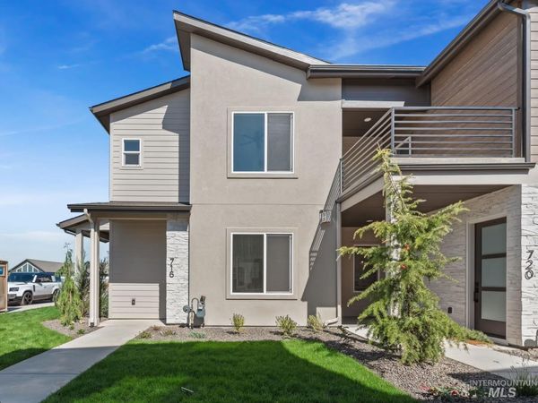 716 S Calhoun Lane, Star, ID 83669