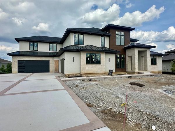 17325 Larsen Street, Overland Park, KS 66221