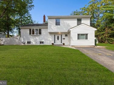 5 WAVERLY DRIVE E, EDISON, NJ 08817