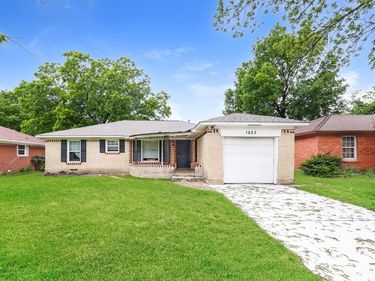 1823 Houghton Road, Dallas, TX 75217
