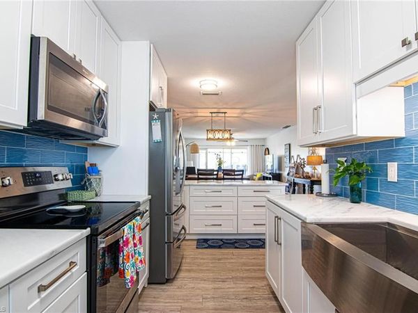 708 Victoria DR , Unit 203, CAPE CORAL, FL 33904