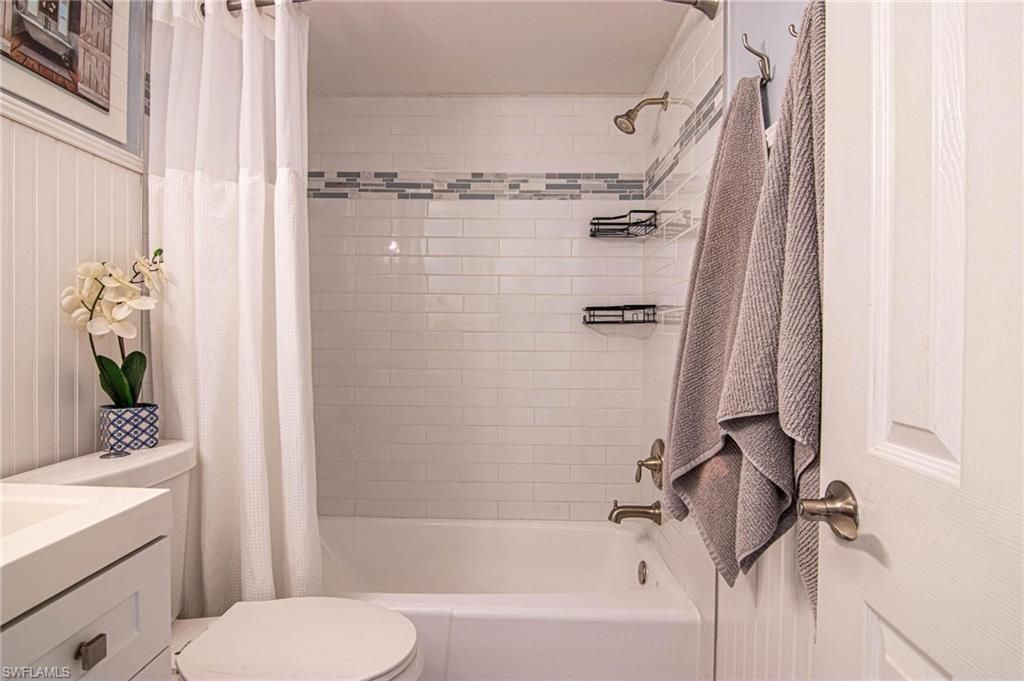 708 Victoria Dr , Unit 203, Cape Coral, FL 33904 Photo